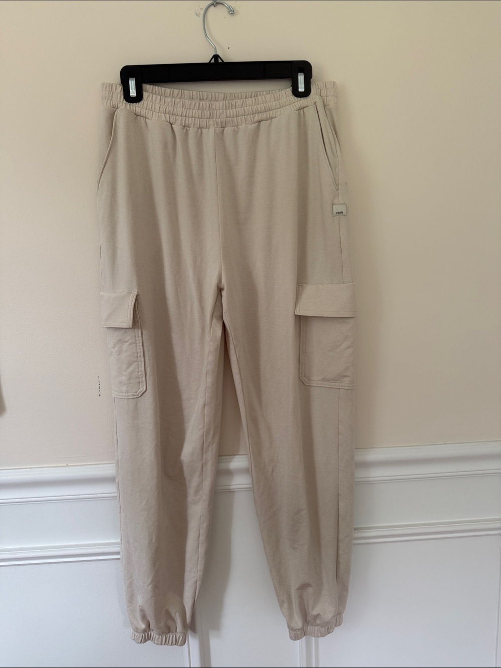 Vuori Women’s boyfriend Cargo Joggers